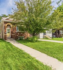 4155 EBERLY Avenue, Brookfield, IL 60513