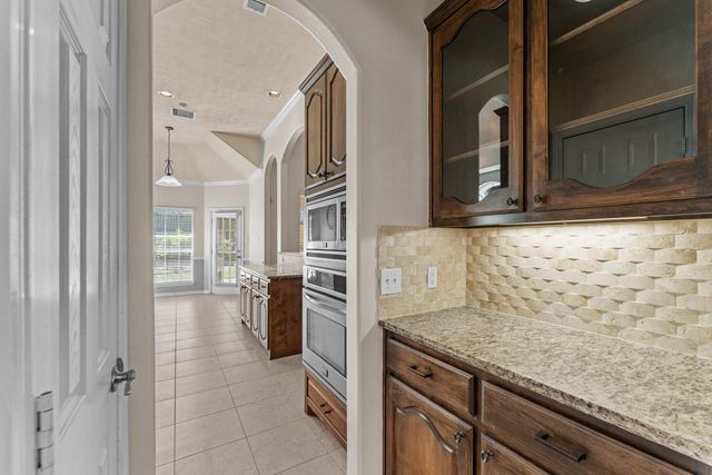 20698 Oakhurst Meadows Drive, Porter, TX 77365