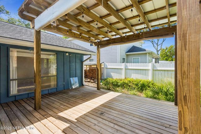 1207 14TH Street N, Jacksonville Beach, FL 32250