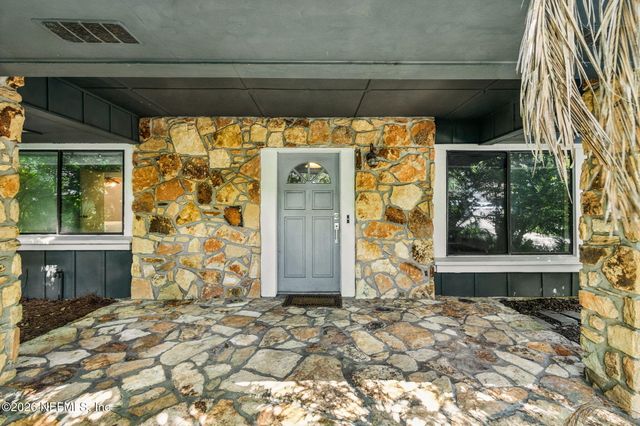 1207 14TH Street N, Jacksonville Beach, FL 32250