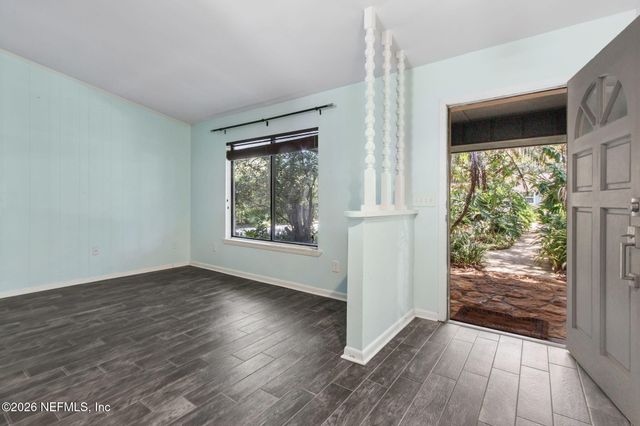 1207 14TH Street N, Jacksonville Beach, FL 32250