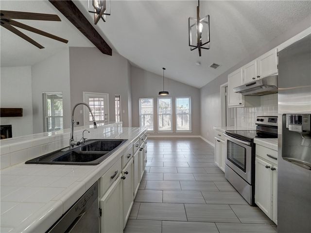 15021 TESORO Dr, Corpus Christi, TX 78418