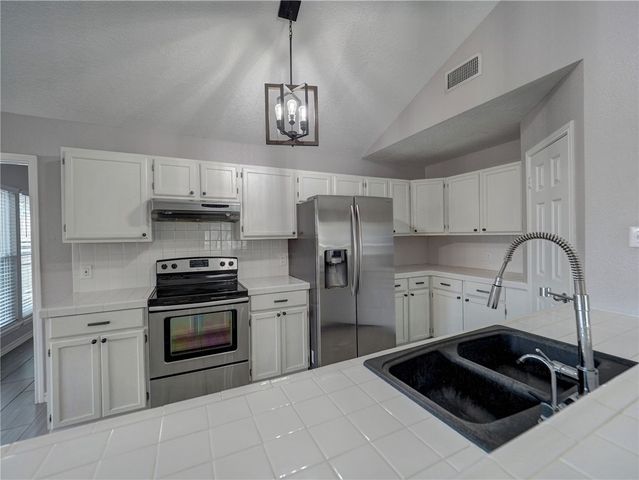 15021 TESORO Dr, Corpus Christi, TX 78418