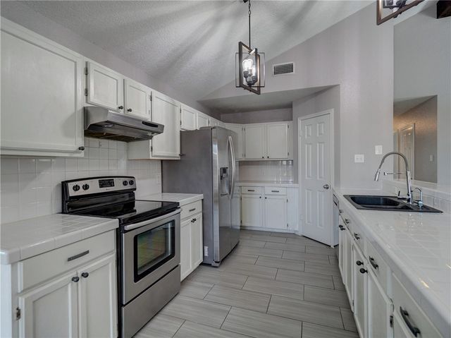 15021 TESORO Dr, Corpus Christi, TX 78418