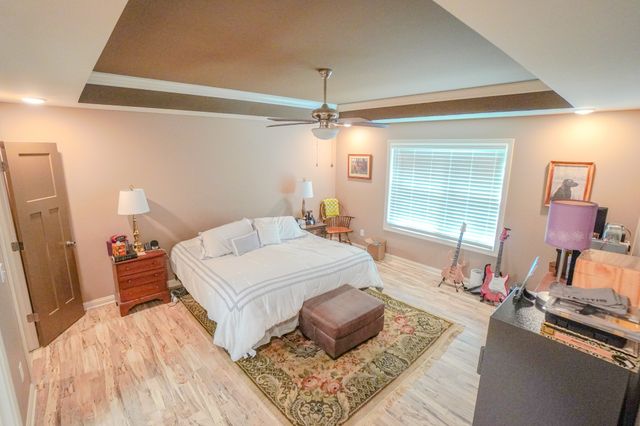 451 James Whitefield Rd, Bethpage, TN 37022