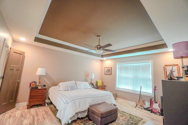 451 James Whitefield Rd, Bethpage, TN 37022