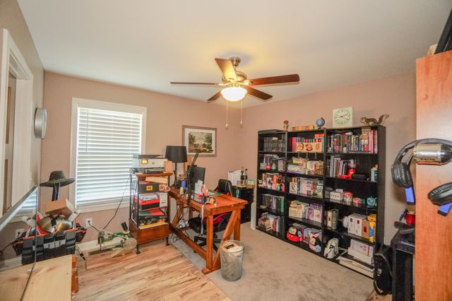 451 James Whitefield Rd, Bethpage, TN 37022