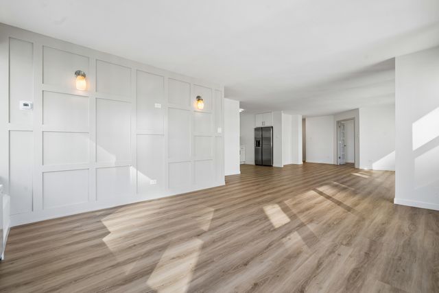 247 E Chestnut Street 1601, Chicago, IL 60611