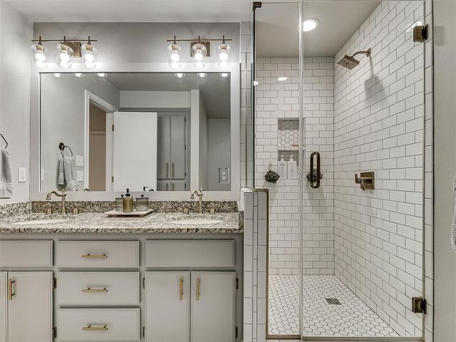 711 Sunny Brook Drive, Edmond, OK 73034