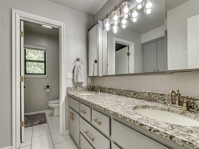 711 Sunny Brook Drive, Edmond, OK 73034