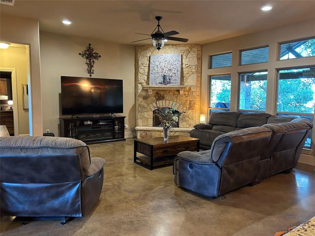 304 Bluestem CV, Georgetown, TX 78633