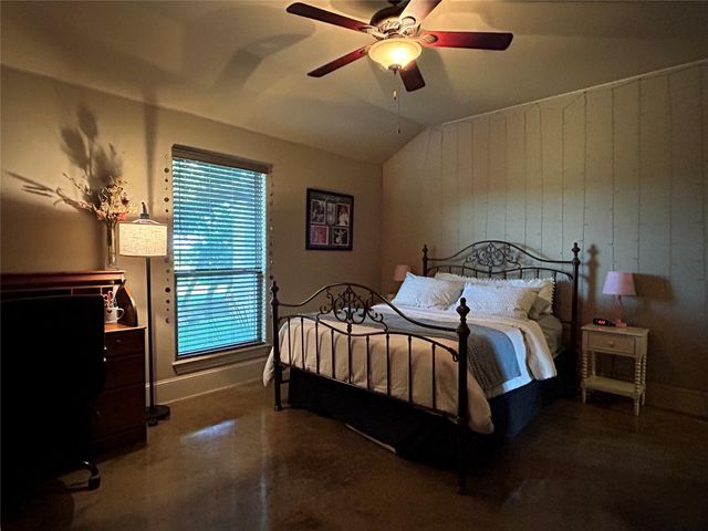 304 Bluestem CV, Georgetown, TX 78633
