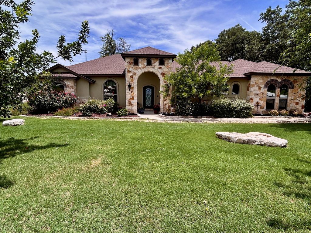304 Bluestem CV, Georgetown, TX 78633