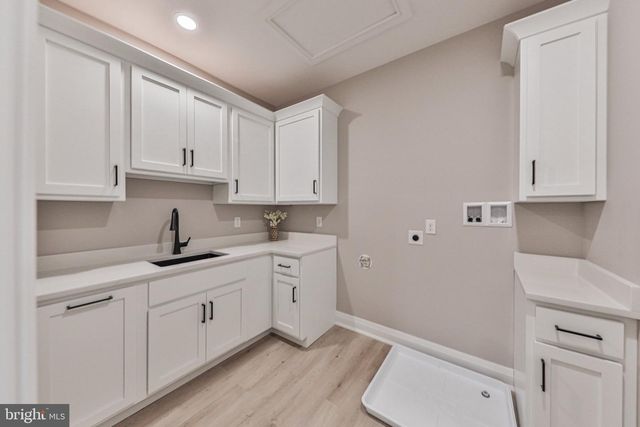 4740 HILLCREST LN, Whitehall, PA 18052