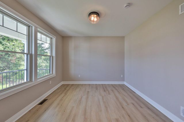 4740 HILLCREST LN, Whitehall, PA 18052