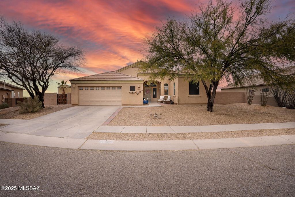 1078 S Chatfield Place, Vail, AZ 85641