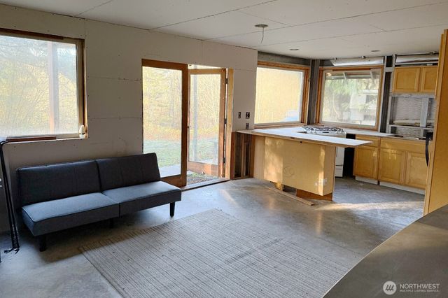 12280 Center Road, Quilcene, WA 98376