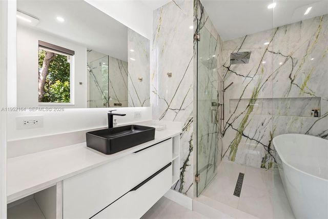 13600 SW 67th Ave, Palmetto Bay, FL 33158