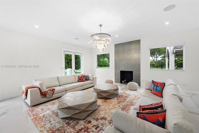 13600 SW 67th Ave, Palmetto Bay, FL 33158