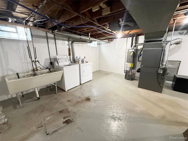 11012 Middlebelt Road, Livonia, MI 48150