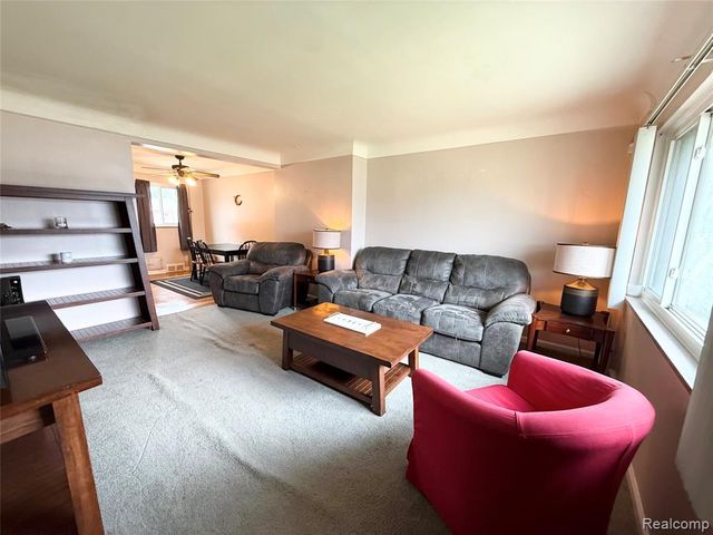 11012 Middlebelt Road, Livonia, MI 48150