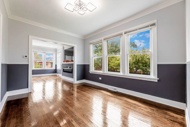 6438 S Hoyne Avenue, Chicago, IL 60636