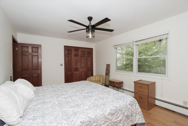 39W609 Lori Lane, Elgin, IL 60124