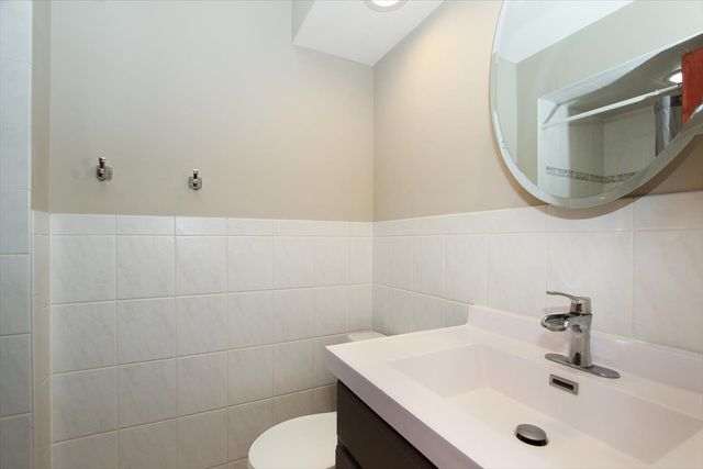 39W609 Lori Lane, Elgin, IL 60124