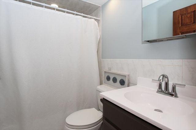 39W609 Lori Lane, Elgin, IL 60124