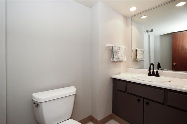 39W609 Lori Lane, Elgin, IL 60124