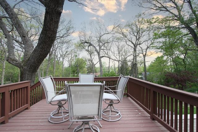39W609 Lori Lane, Elgin, IL 60124