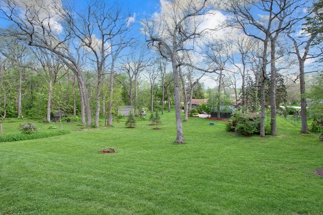 39W609 Lori Lane, Elgin, IL 60124