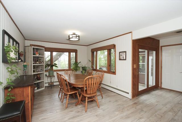 39W609 Lori Lane, Elgin, IL 60124