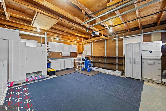 200 N 17TH ST, Surf City, NJ 08008