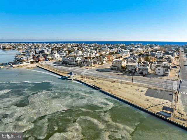 200 N 17TH ST, Surf City, NJ 08008