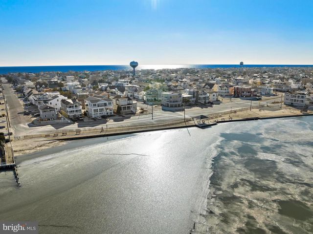 200 N 17TH ST, Surf City, NJ 08008