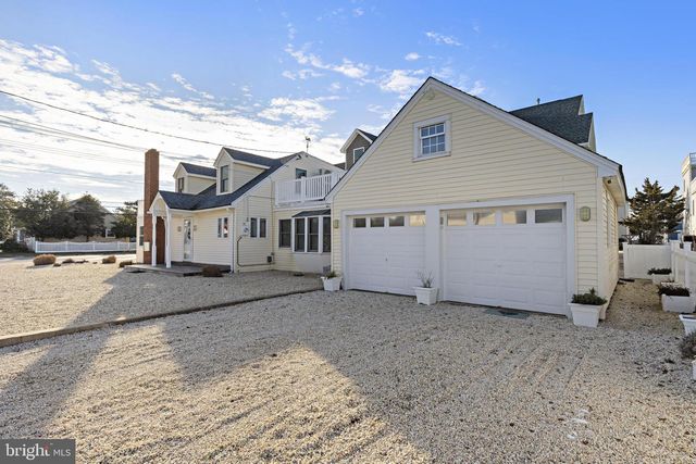 200 N 17TH ST, Surf City, NJ 08008