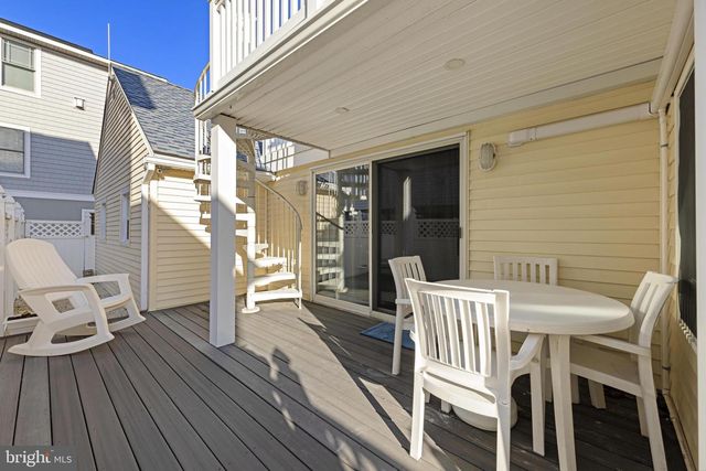 200 N 17TH ST, Surf City, NJ 08008