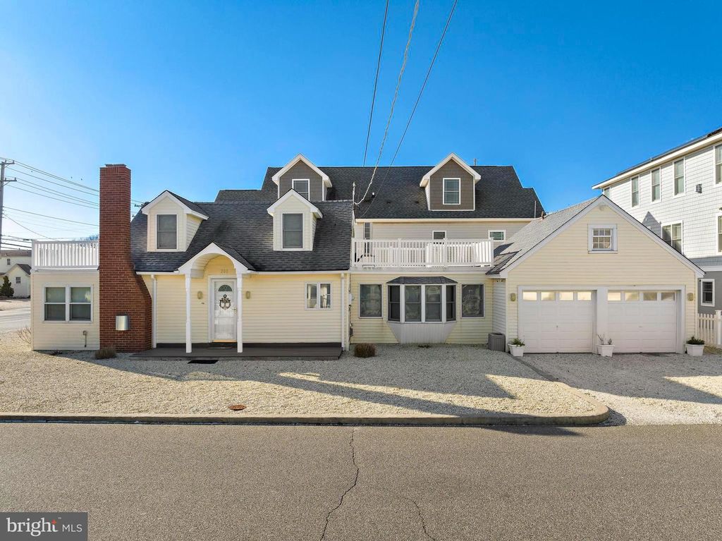 200 N 17TH ST, Surf City, NJ 08008