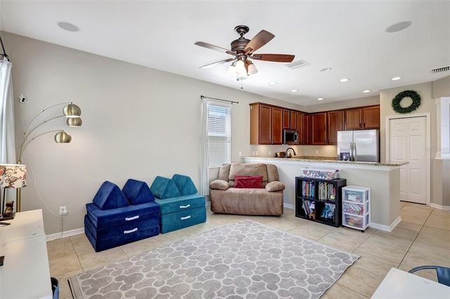 17419 NEW CROSS CIRCLE, Lithia, FL 33547