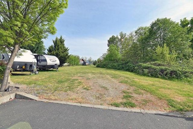 895 Holley Way, Central Point, OR 97502