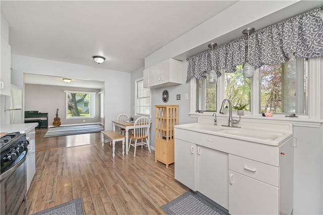 178 Meadowdale Drive, Gates, NY 14624