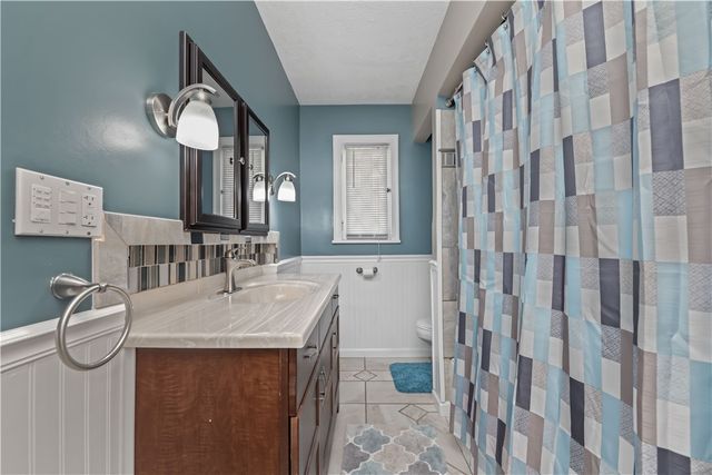 178 Meadowdale Drive, Gates, NY 14624