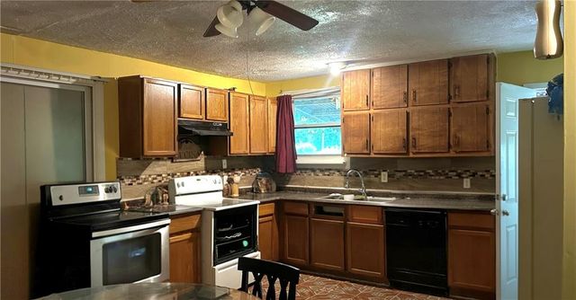 5405 Lee Circle, Forest Park, GA 30297