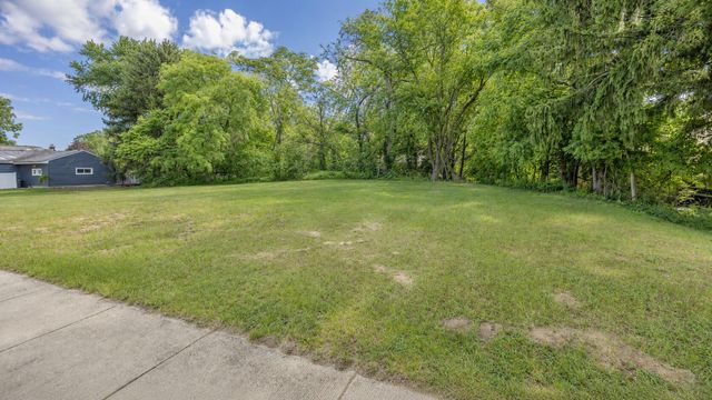 309 S Whittaker Street, New Buffalo, MI 49117