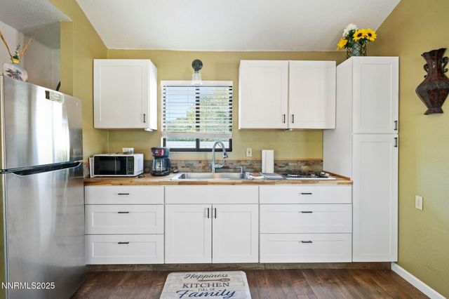 19 Marina Drive, Dayton, NV 89403