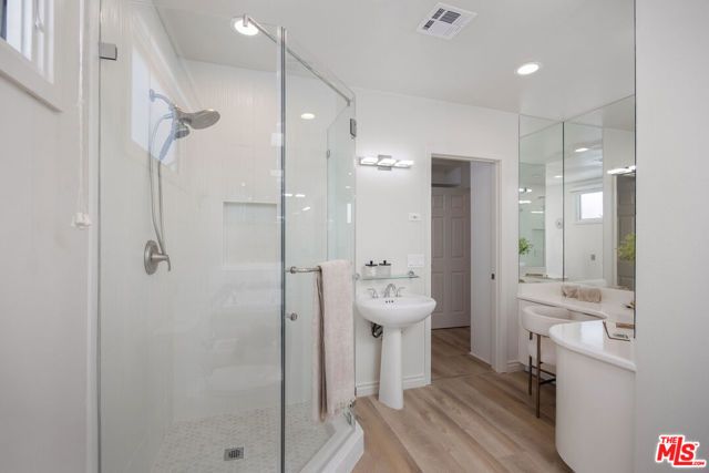 718 Westbourne Drive, West Hollywood, CA 90069