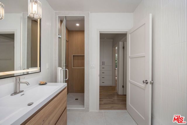 718 Westbourne Drive, West Hollywood, CA 90069