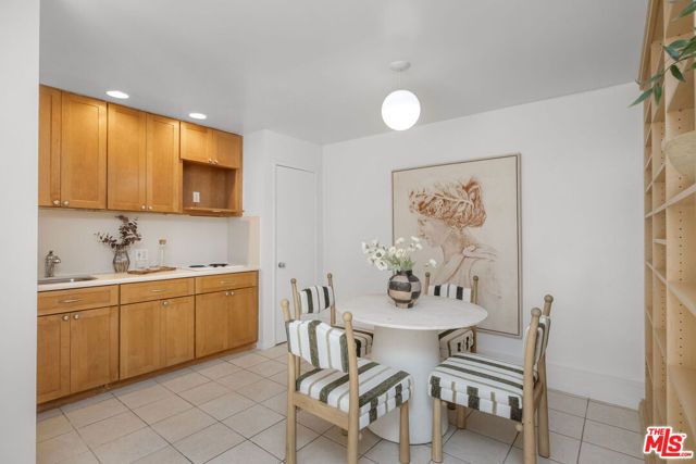 718 Westbourne Drive, West Hollywood, CA 90069