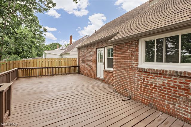 17917 Mccracken Road, Maple Heights, OH 44137